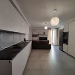 Perfect Place Apartment *